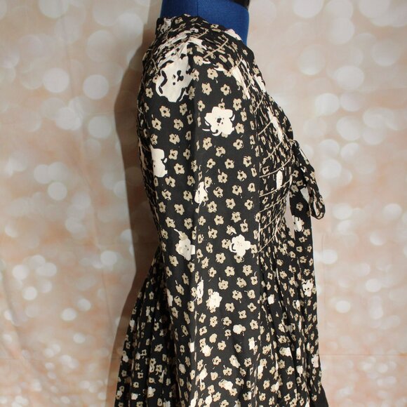 Studio M Womens Blouse Black Tan Floral Long Sleeve Flare V Neck Shirred ~Small~ - Picture 8 of 10